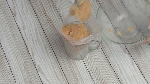 ДВА варианта, очень вкусных домашних КУРИНЫХ СОСИСОК. Одни из них с СЫРОМ! смотреть онлайн