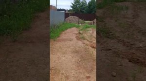 Территория для жизни.Газон после укладки дорожек. Поднимаем уровень земли на участке. Посеяли газон