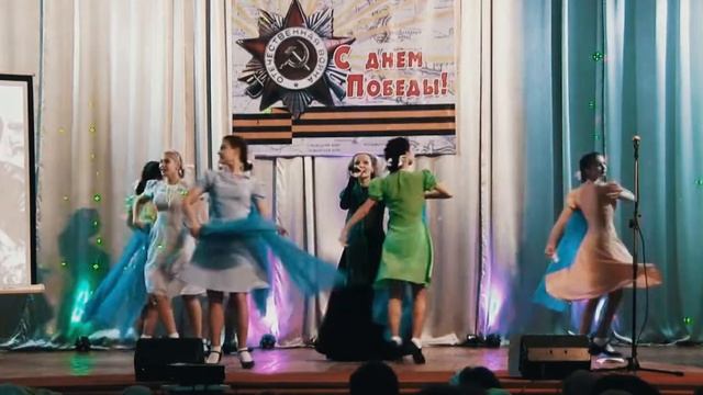 Е. Петерсбурский "Синий платочек". Е. Тихановская и студенты ККККиИ. смотреть онлайн