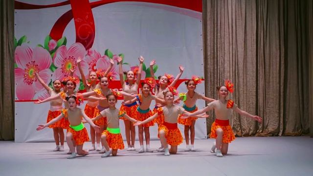 Детский танец "Веснушки". Эстрадный танец смотреть онлайн