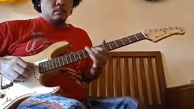 Yamaha Pacifica 112 V смотреть онлайн