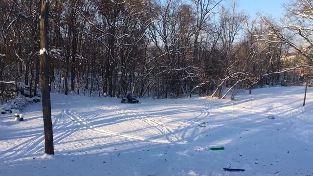 1998 SkiDoo Touring E 380 Snowmobile backyard test смотреть онлайн