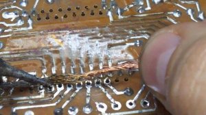 Выпаял паяльником?? Легко! Как аккуратно выпаять микросхему.