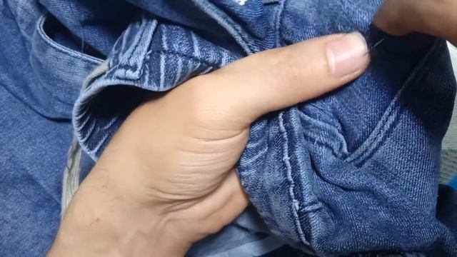 How to repair a hole on jeans / sewing jeans смотреть онлайн