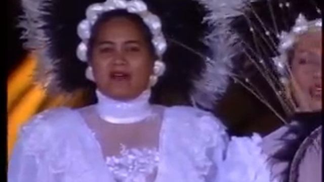 "Tamarii Papara" at heiva 1987 and "Iaora Tahiti" in 1989 смотреть онлайн