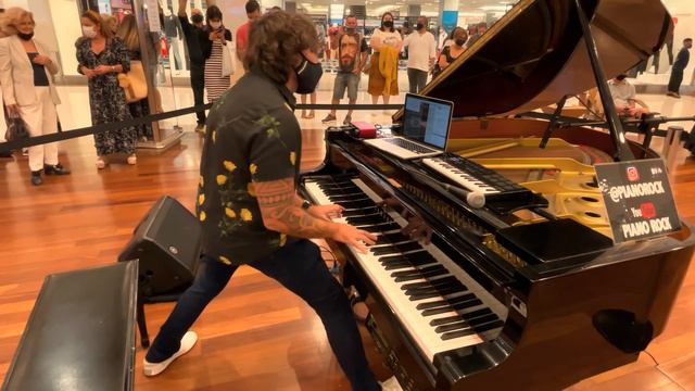 Tempo Perdido Legião Urbana (Piano Shopping Mall) смотреть онлайн