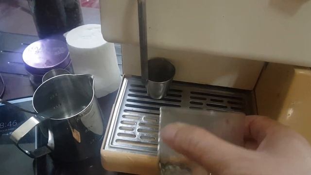 Máy pha cà phê ☕ Capuchino, latter, đen, nâu. Made in Italy 220v xịn. Solis master 2000 смотреть онлайн