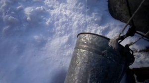 Чем и как достать из колодца затонувшее ведро.