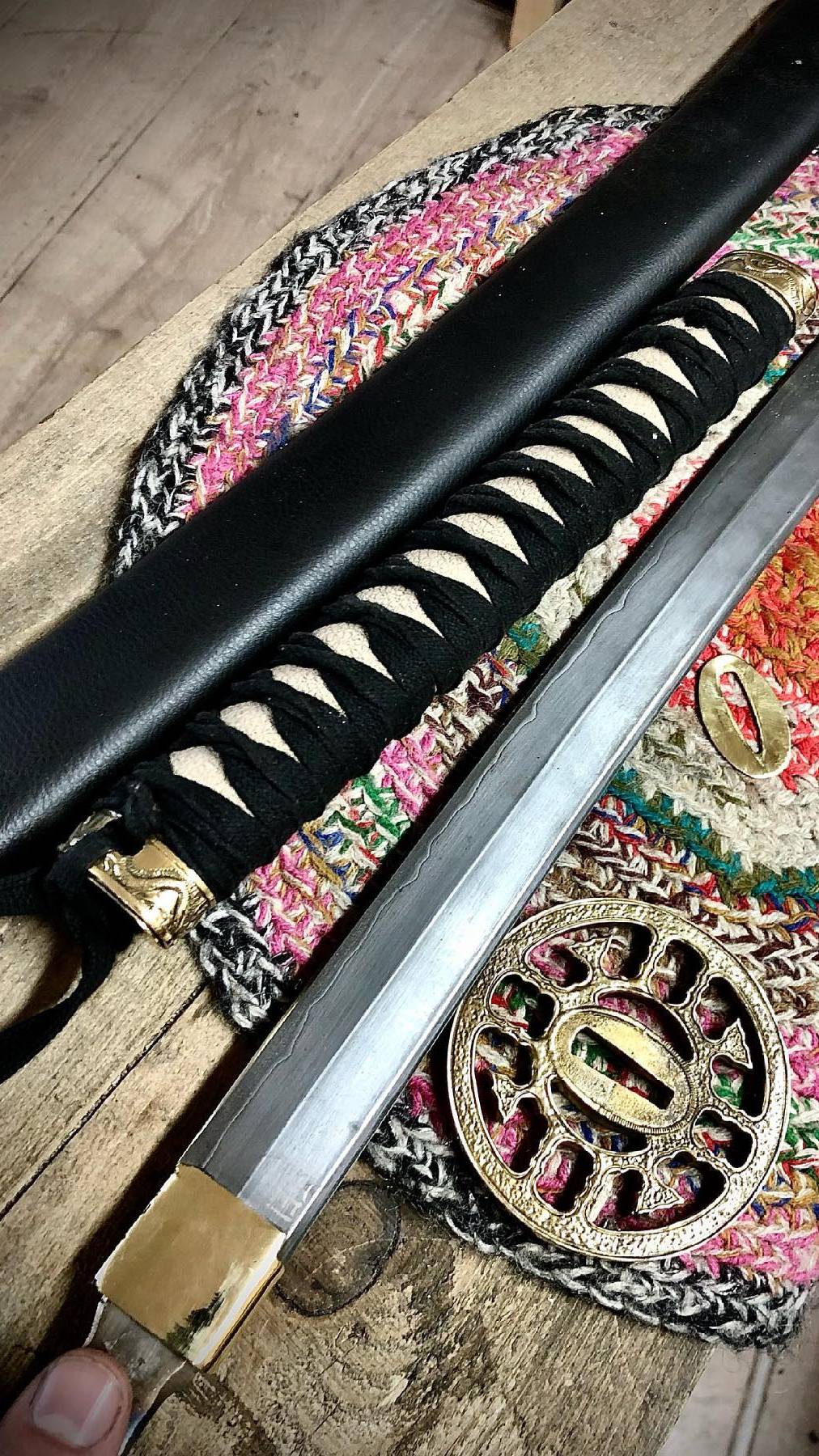 Мощная разборная Катана из сочного трёхслойного ламината смотреть онлайн