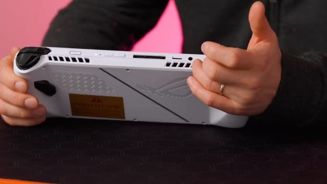I'm the Second Person to Touch This - ROG Ally Preview смотреть онлайн