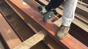 Как правильно порезать швеллер #16, болгаркой.