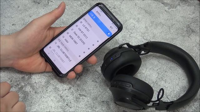 심장을 요동치게하는 강한 타격감, JBL CLUB 700BT 블루투스 헤드폰 смотреть онлайн