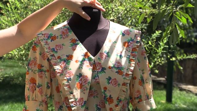 Стильный летний образ для прогулок. Платье с трендовым воротником + аксессуары, макияж и прическа. смотреть онлайн