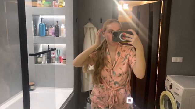 VLOG: ДЕВЧАЧИЙ VIBE | ШИКАРНЫЙ БУКЕТ | ВЫБИРАЕМ ОБРАЗ НА РОСПИСЬ | ХОККЕЙ ФИНАЛ | СВИДАНИЕ | СЪЕМКА смотреть онлайн