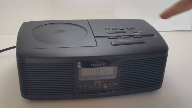 Sony ICF-CD810 смотреть онлайн