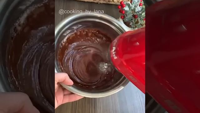 Шоколадный фондан с жидким центром рецепт #Shorts смотреть онлайн