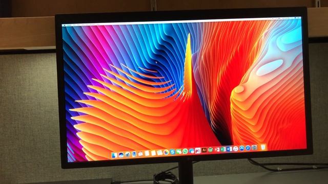 MacBook Pro - LG ultrafine 5K setup смотреть онлайн