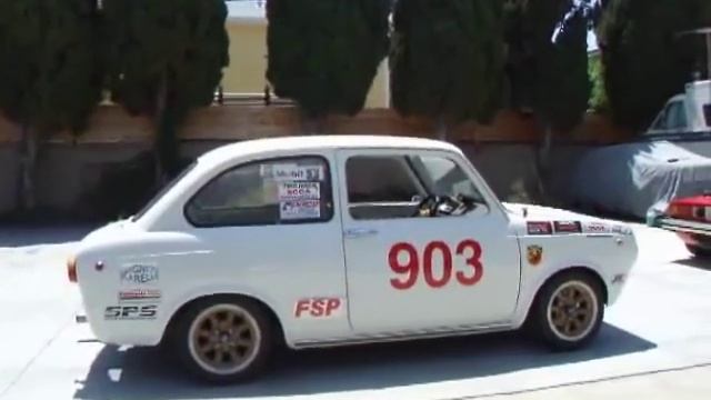 Fiat 850 Sedan with Lowered Rear смотреть онлайн