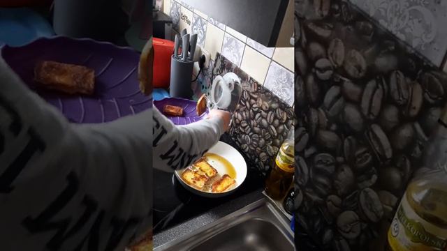 Муж готовит гренки смотреть онлайн