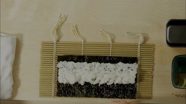 THE MOST DETAILED Sushi Tutorials EVER - hosomaki roll vol.1- смотреть онлайн