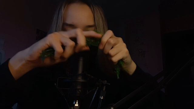 АСМР НЕРАЗБОРЧИВЫЙ ШЕПОТ/ СКРЕТЧИНГ //ASMR UNINTELLIGIBLE WHISPER/SCRATCHING смотреть онлайн