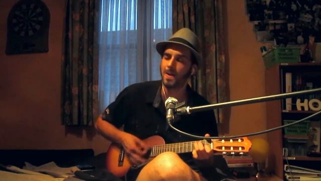 Testing my new mini guitar! (Yamaha GL-2) смотреть онлайн
