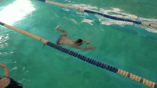 Плавание. 1 апреля 2021 г. Фрагменты тренировки начинающих пловцов :) смотреть онлайн