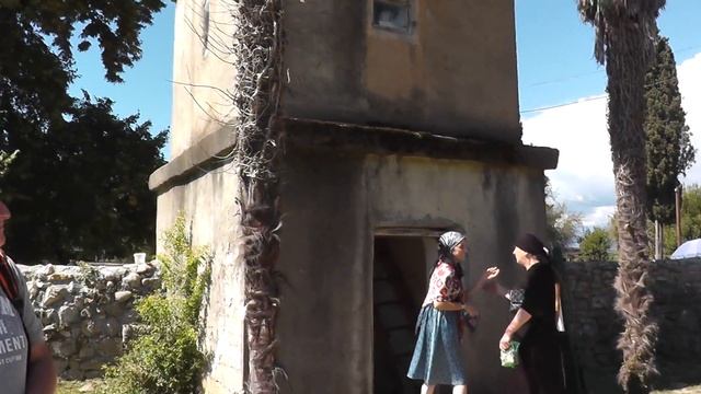 Абхазия экскурсия в Новый Афон село Лыхны 09 2016 часть4 смотреть онлайн
