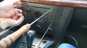 Опель - как снять магнитолу