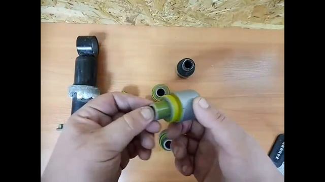 Сайлентблок амортизатора кабины передний Вольво | Volvo FH12 полиуретан смотреть онлайн