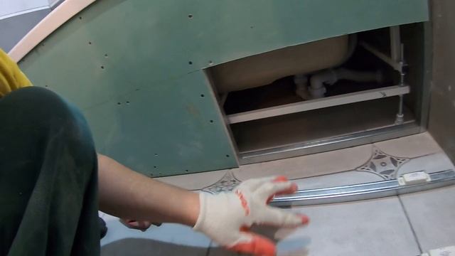 Как сделать ревизионный люк под плитку на магнитах и экран под ванну!!! смотреть онлайн