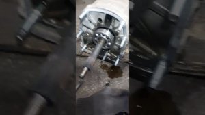 пропадающий шум при нажатии педали сцепления,что это?