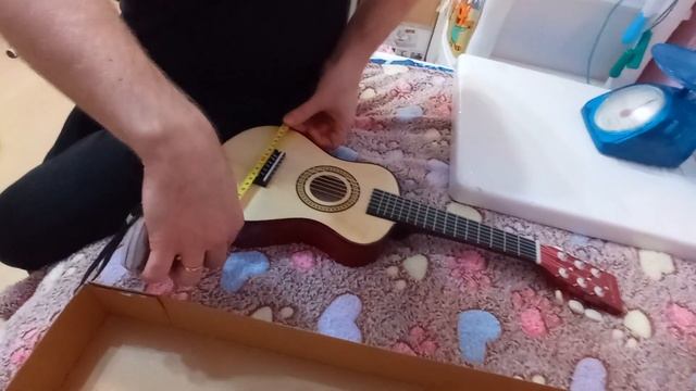 Распаковка — Акустическая гитара Denn DCG230 смотреть онлайн