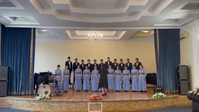 Карл Орф «Люблю и ненавижу» «Катулли Кармина» кантатасынан хор смотреть онлайн