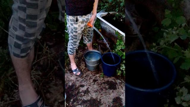 Я писающий мальчик когда открою кранчик .... смотреть онлайн