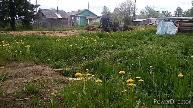 Минитрактор 4×4 переломка аналог т-16, вожу удобрение на поле. смотреть онлайн