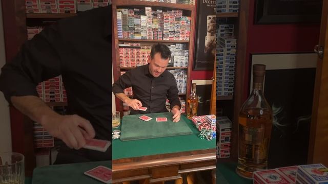 How to Cheat at Texas Hold 'Em #shorts смотреть онлайн