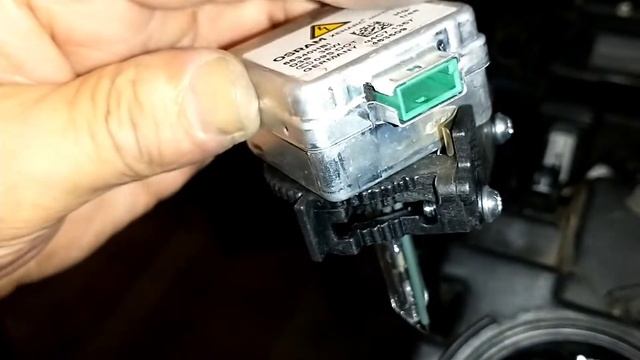 2017 Lincoln Continental Headlight change смотреть онлайн