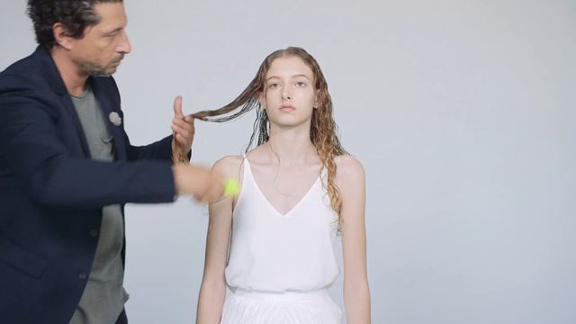 R+Co / TWISTER Curl Primer смотреть онлайн
