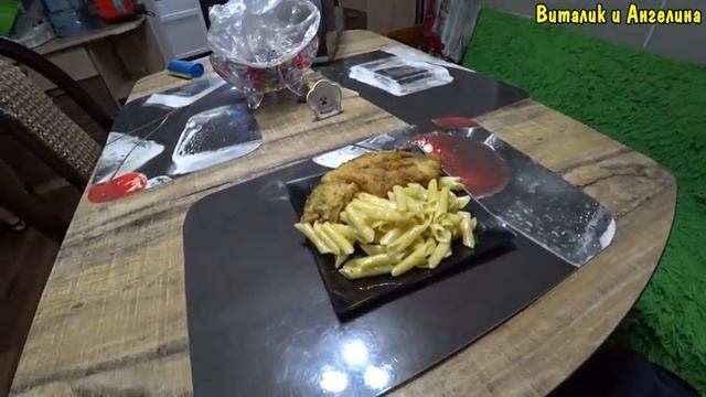 ПОСТЕЛИЛ ЛИНОЛЕУМ НА БАЛКОНЕ / НОВАЯ ГАРДИНА ДЛЯ КОМНАТЫ / УБИТАЯ КОМНАТА ДО И ПОСЛЕ смотреть онлайн