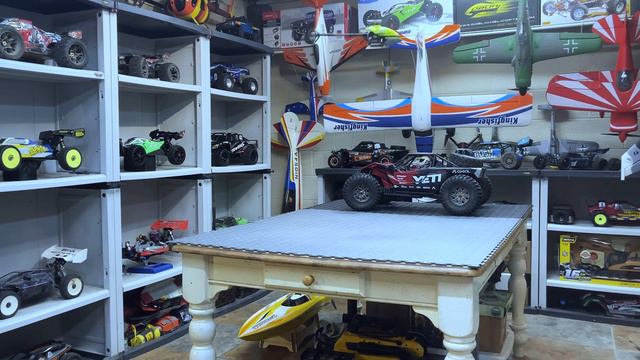 OMP Hobby M1 Indoor Hover In The Hobby-room & Small Crash 💥 смотреть онлайн