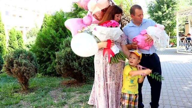 Выписка из роддома Софьи , Перинатальный центр Ростова на Дону, 12 августа 2020 смотреть онлайн