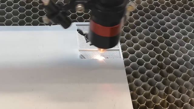 Изготовление факсимиле с помощью лазерной гравировки резины. смотреть онлайн