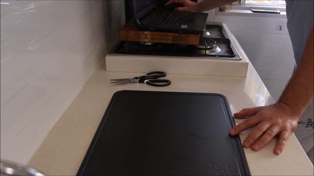 Fast&Crust вместо пекарского камня смотреть онлайн