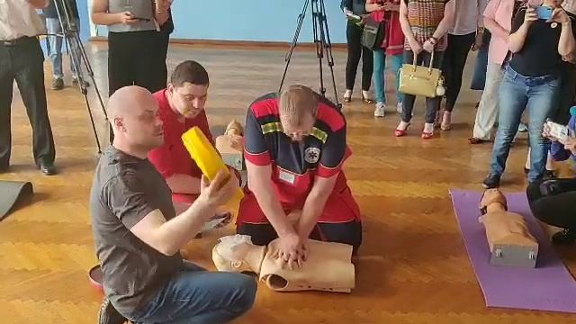 В Одесской обладминистрации учились оказывать помощь при остановке сердца смотреть онлайн