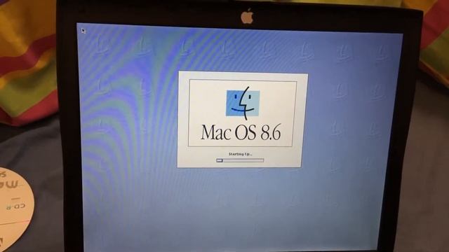 Mac OS 8.6 booting up on PowerBook3,1 (Pismo) with no OpenFirmware hacks смотреть онлайн