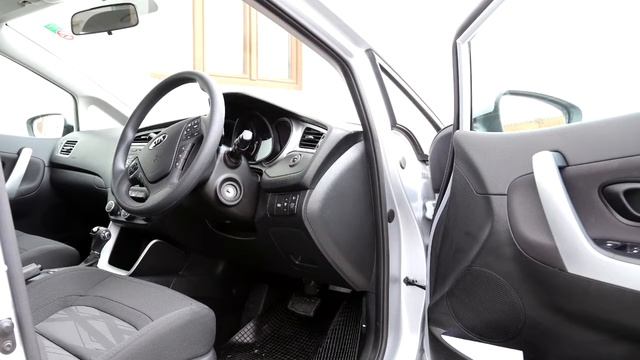 Кипр. День третий. Обзор машины Kia Ceed и бонус. (Часть 3) смотреть онлайн