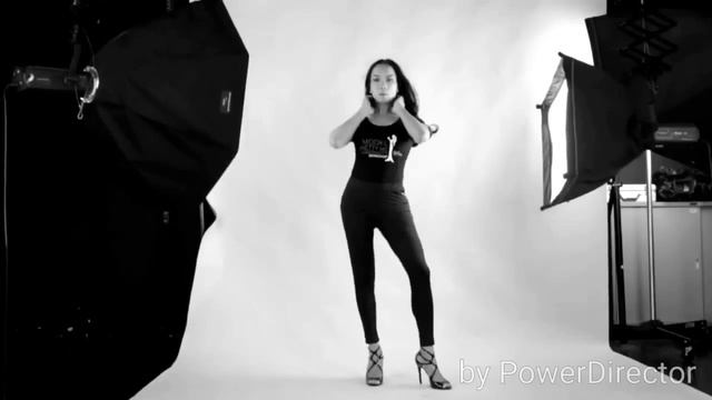 60 MODEL POSES IN 1 MINUTE смотреть онлайн