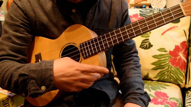 NEW/Uma Ukulele UK-06ST Tenor@ukuleleshoptantan смотреть онлайн