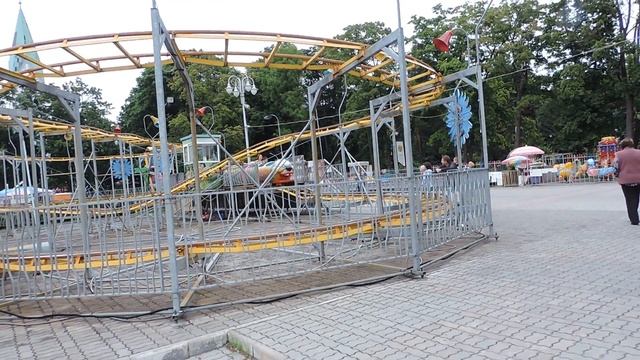 Центральный городской парк. Обзор аттракционов. Калининград смотреть онлайн